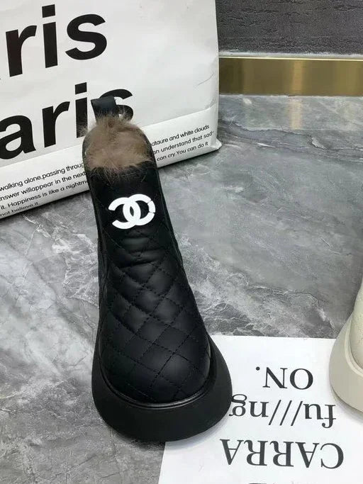 Womens Cozy PlushLined Winter Boots with Thick Soles - Taylor K Shop