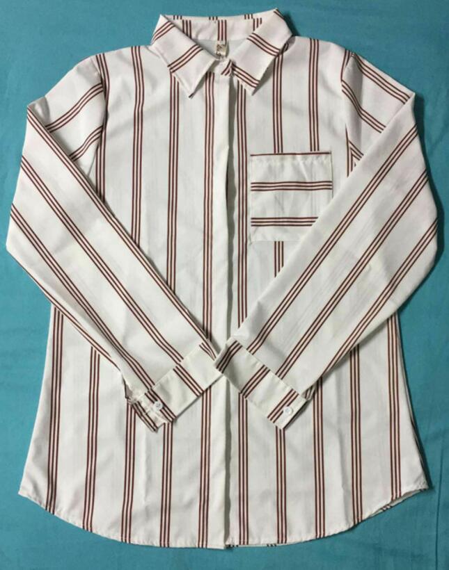 Women's blouses with loose stripes and long sleeves