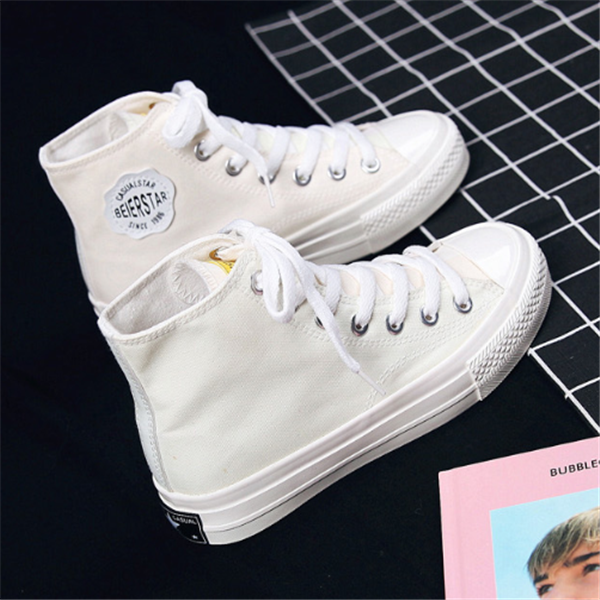 High-top canvas shoes