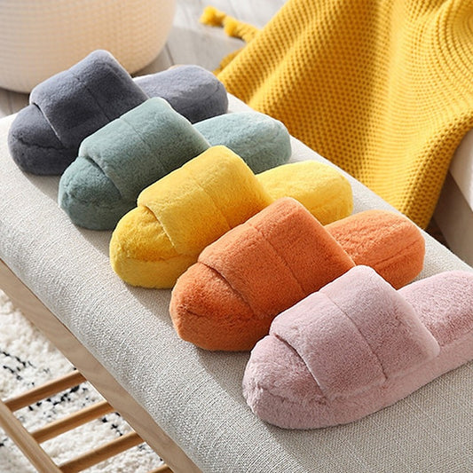 Indoor plush slippers