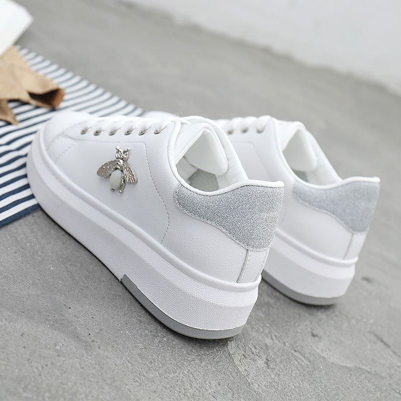 Low-cut canvas shoes