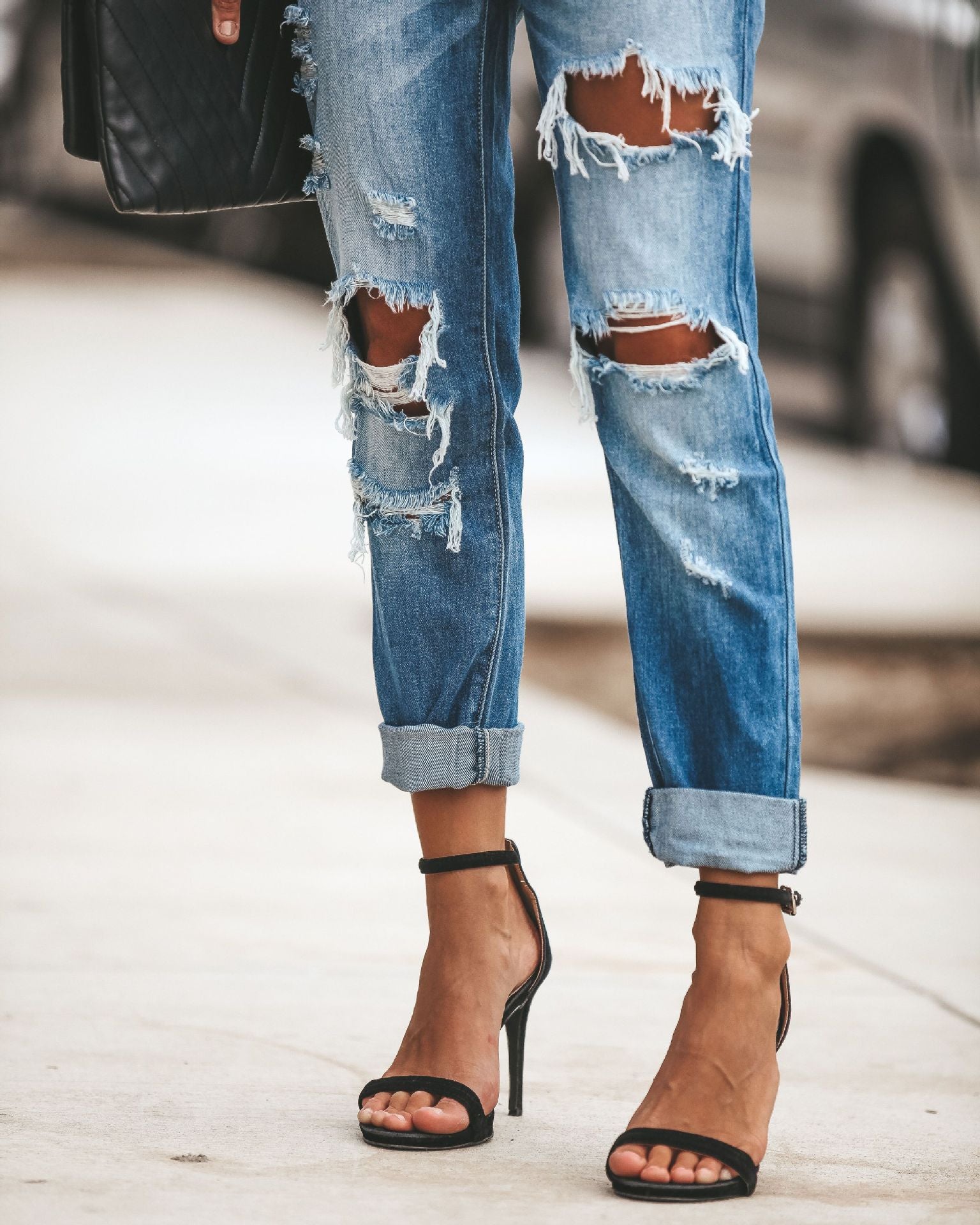 Large ripped jeans - Taylor K Shop