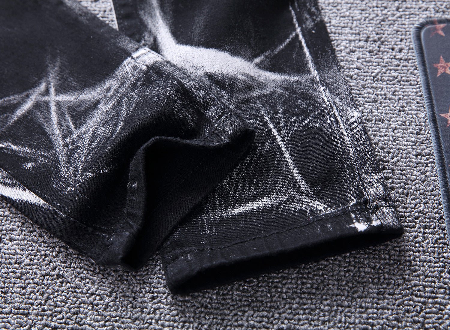 Wolf print jeans - Taylor K Shop